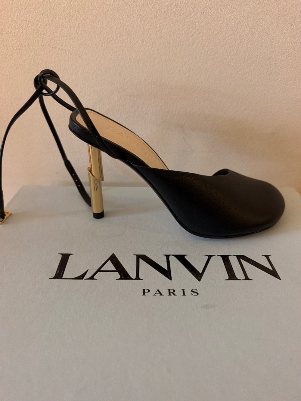 NWT Lanvin Black Leather Sequence Heels Size 35